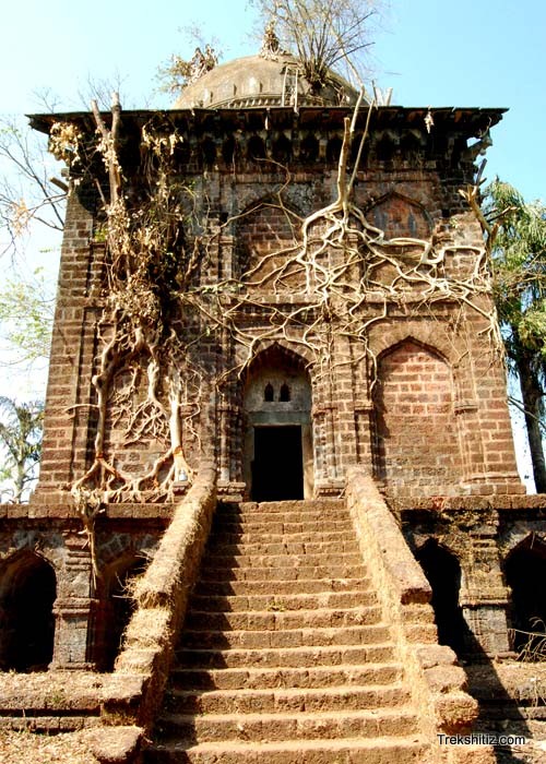 Earlier photo of Rede Buruj (Roze Ghumat) Banda Fort